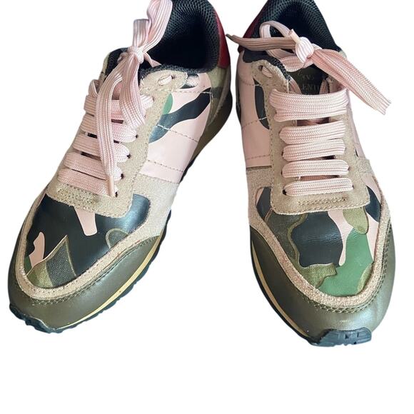 Valentino Garavani Rockrunner Sneakers – Multicolor Camo, Size 7 - Picture 8 of 11